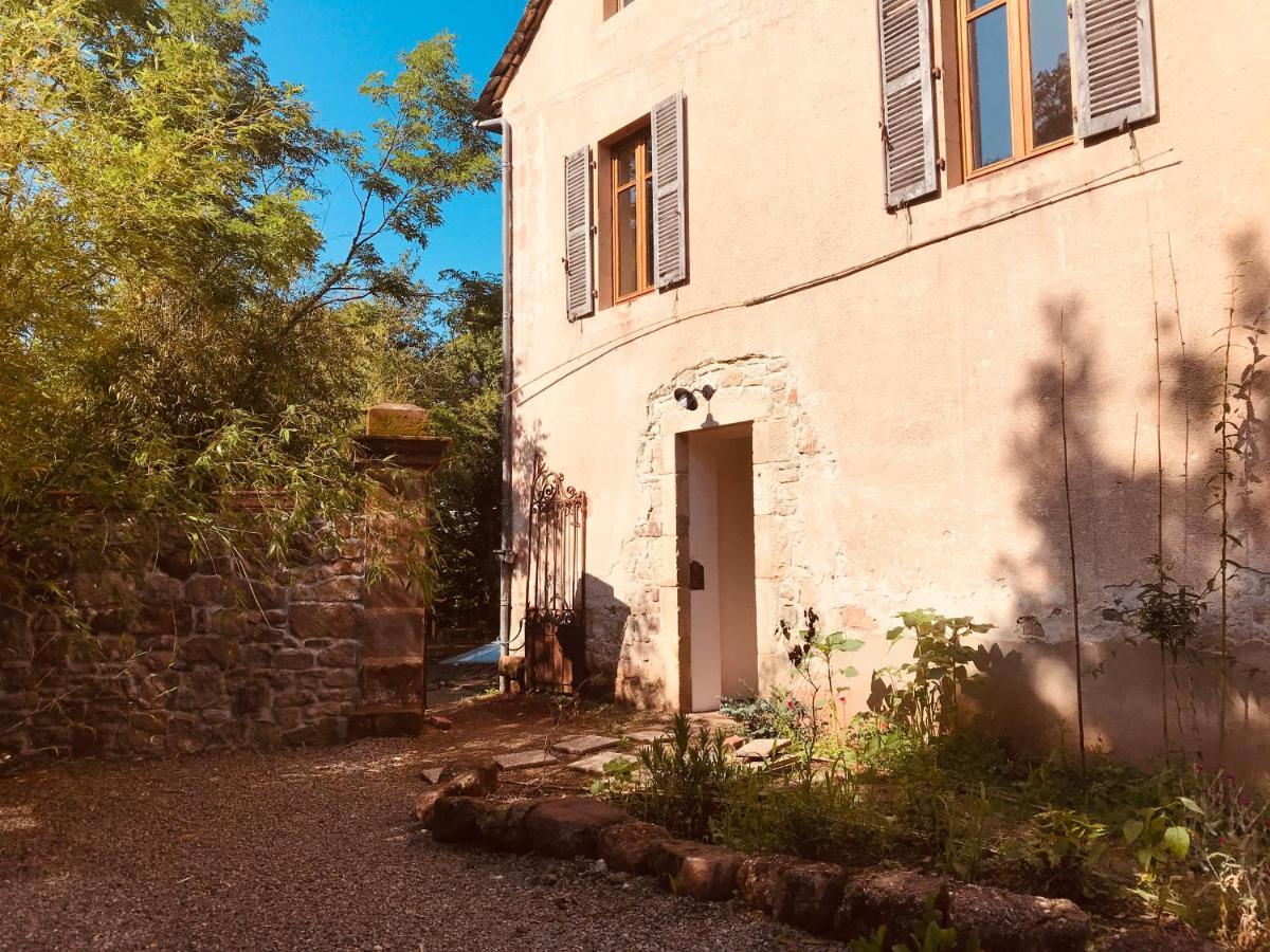 Maison De Famille Et D'Ami-E-S Valady Eksteriør billede